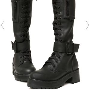 Brand new OBSIDIAN POCKET COMBAT BOOTS